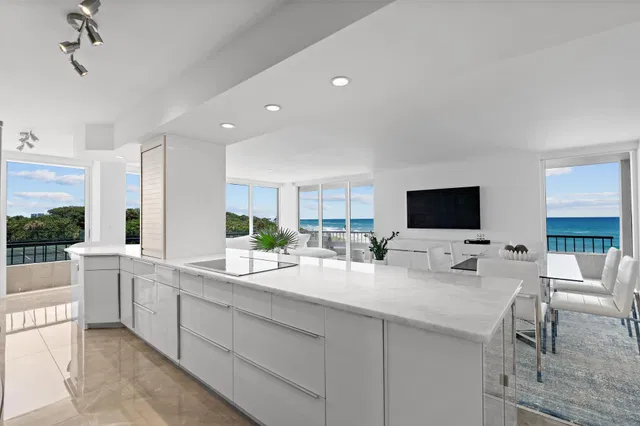 Water Glades Unit 2c photo 4