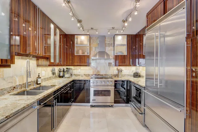 Palm Beach Towers, Palm Beach Unit 207a photo 16