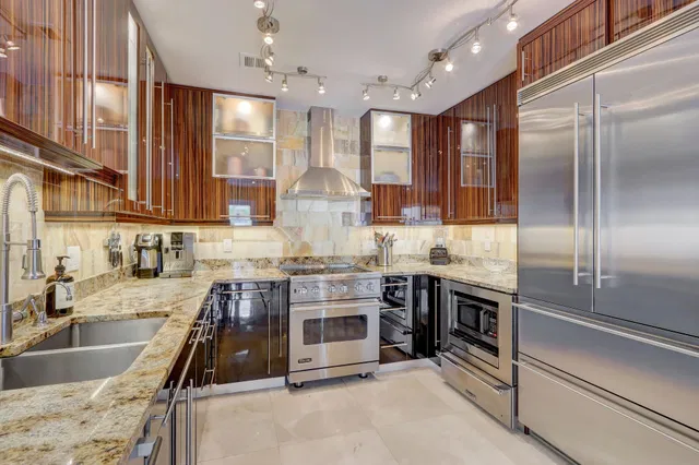 Palm Beach Towers, Palm Beach Unit 207a photo 18