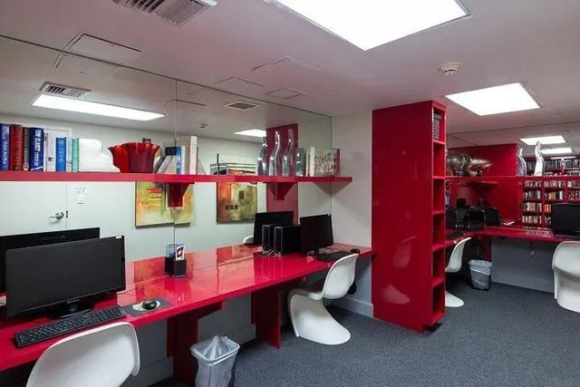 The Slade Unit 1206 photo 3
