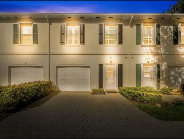 Charleston Court at Abacoa Residence photo 3