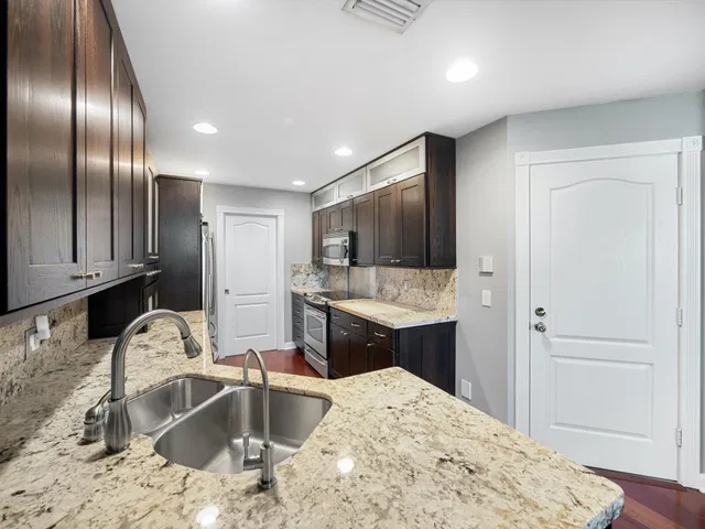 Charleston Court at Abacoa Residence photo 6