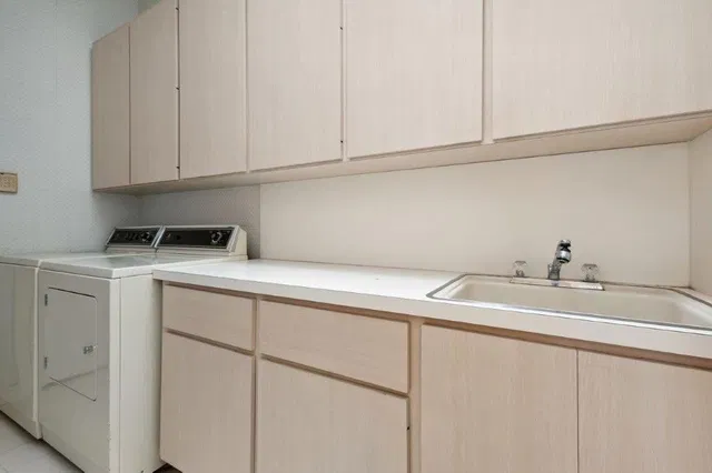 Residence photo 12