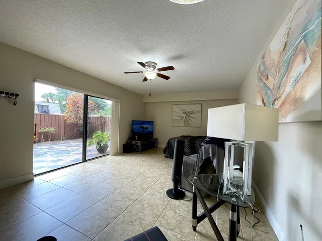 Residence photo 7