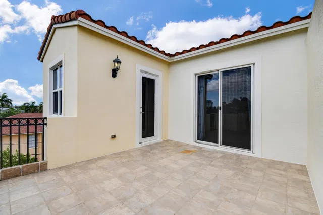 Villas on Antique Row Residence photo 26