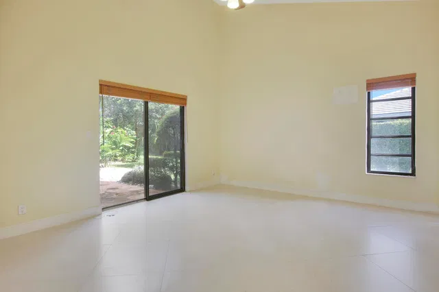 Boca Bath & Tennis Residence photo 3