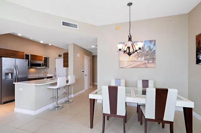 City Palms Unit 523 photo 4