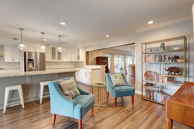  Residence photo 5