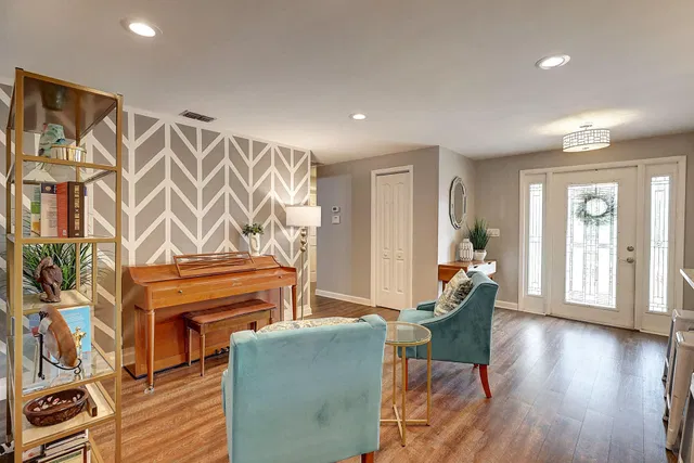  Residence photo 6