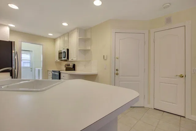 Charleston Court at Abacoa Residence photo 8