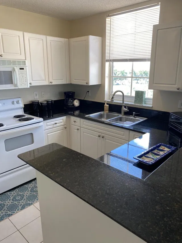 The Tower Condominium at Cityplace Unit 502 photo 6