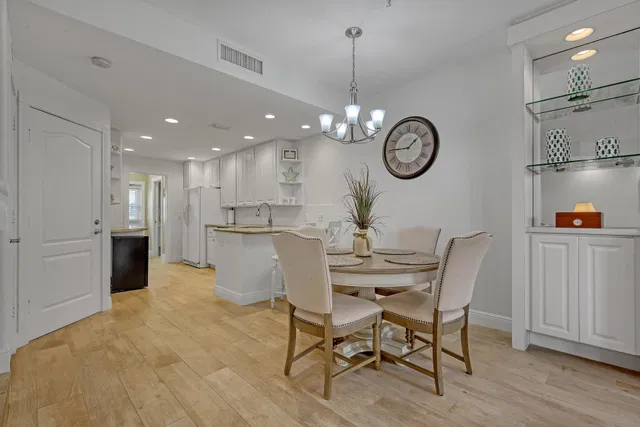 Charleston Court at Abacoa Residence photo 9