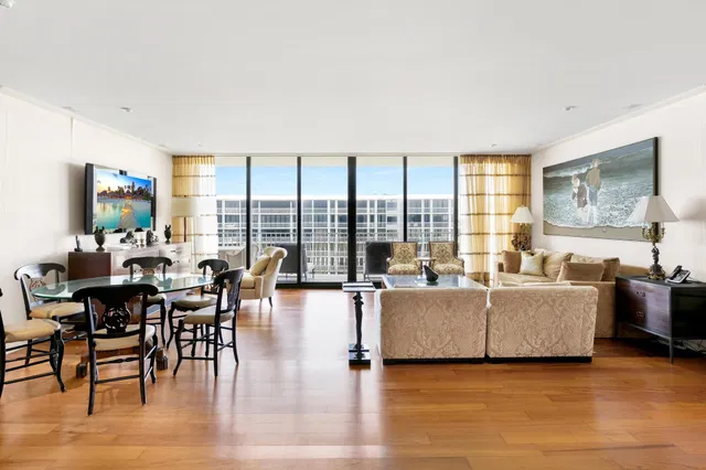 Sloan's Curve Palm Beach Unit 507s photo 16
