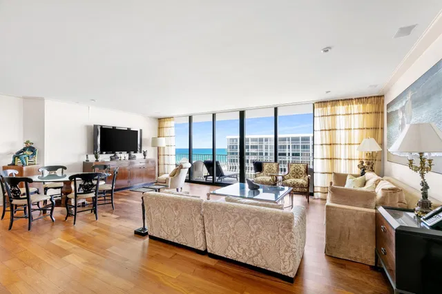 Sloan's Curve Palm Beach Unit 507s photo 18