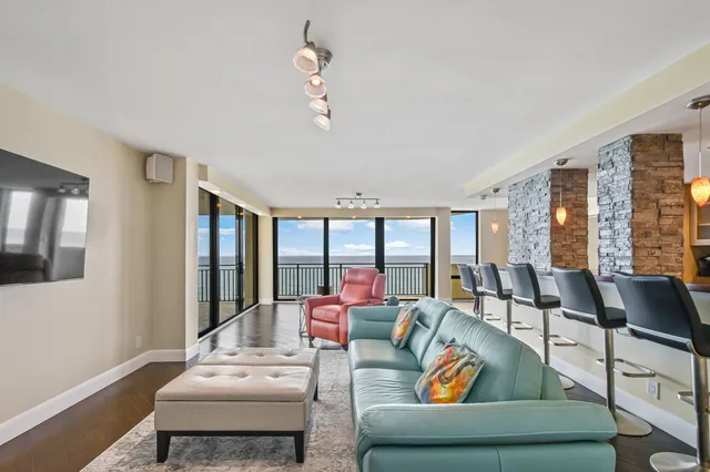 Singer Island Unit Ph-A photo 5