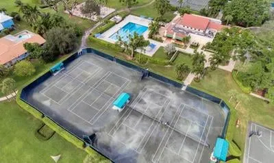 Boca Bath & Tennis Residence photo 9