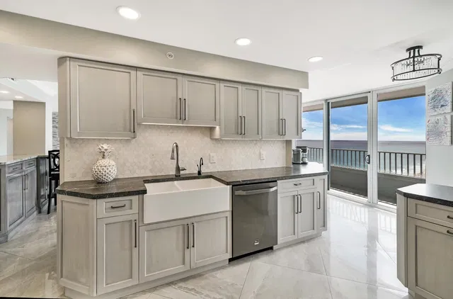 Corniche Singer Island Unit 1702 photo 5