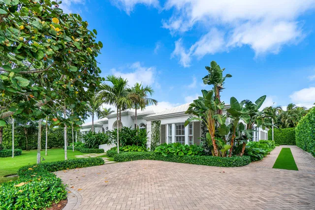 225 W Indies Drive