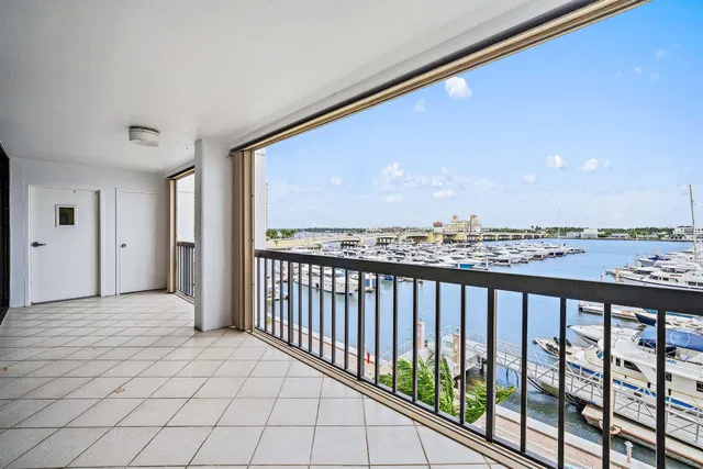 Waterview Towers Unit 604 photo 5