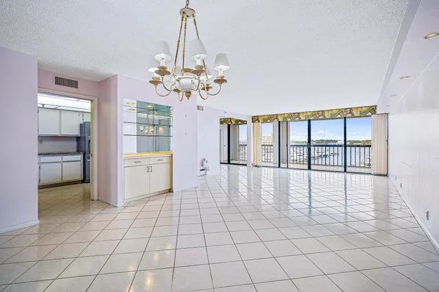 Waterview Towers Unit 604 photo 6
