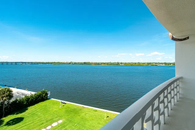 2760 S Ocean Boulevard #508