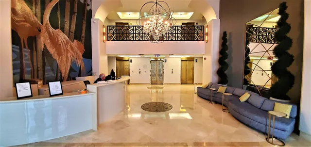 The Strand Unit 407 photo 4