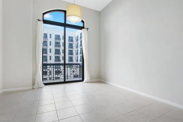 Two City Plaza Unit 318 photo 9