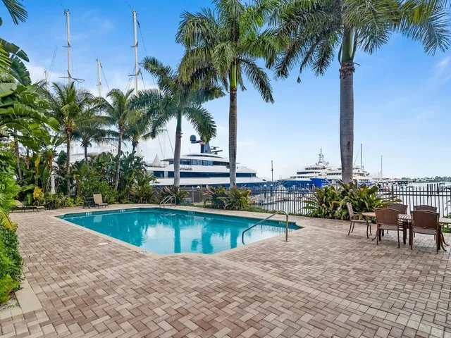 Flagler Landing Unit 206 photo 8