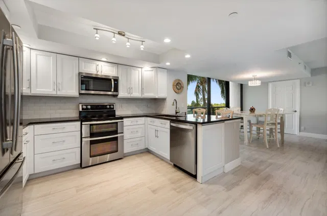 Tiara Singer Island Unit 4-A photo 9