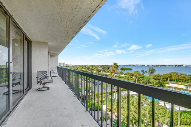 Emeraude Palm Beach Unit 506 photo 11