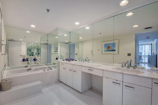 Emeraude Palm Beach Unit 506 photo 18