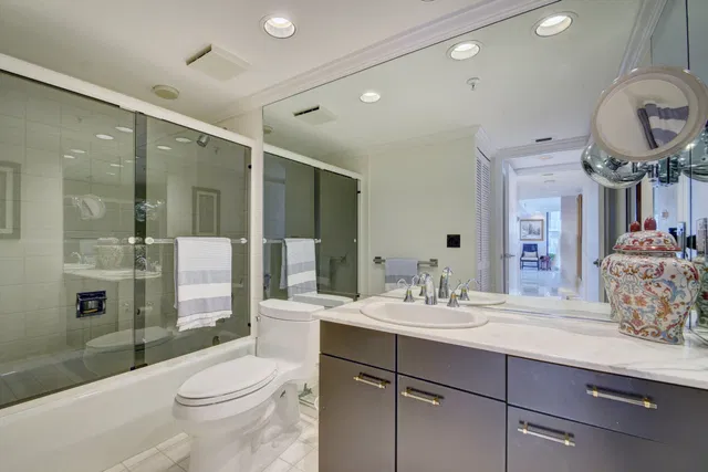 Emeraude Palm Beach Unit 506 photo 23