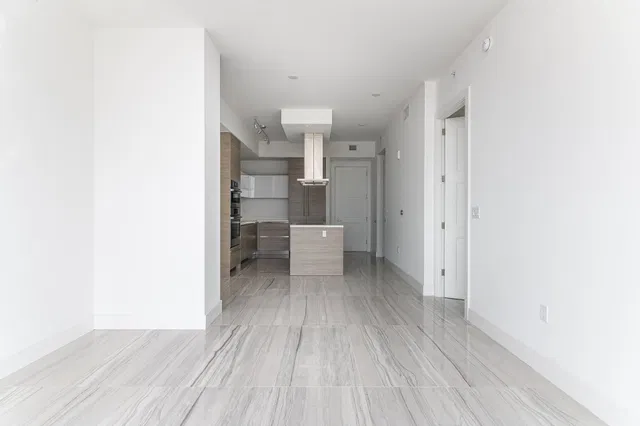 Tower 155 Unit 724 photo 6