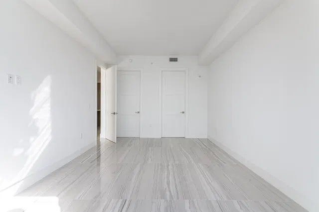 Tower 155 Unit 724 photo 9