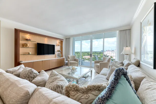 Winthrop House Condos Unit Ph15 photo 2