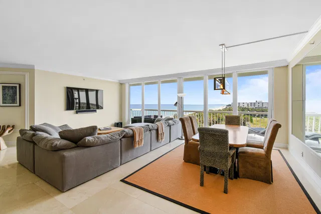 Sloan's Curve Palm Beach Unit 606s photo 8