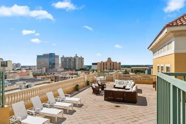 The Metropolitan Unit 412 photo 6