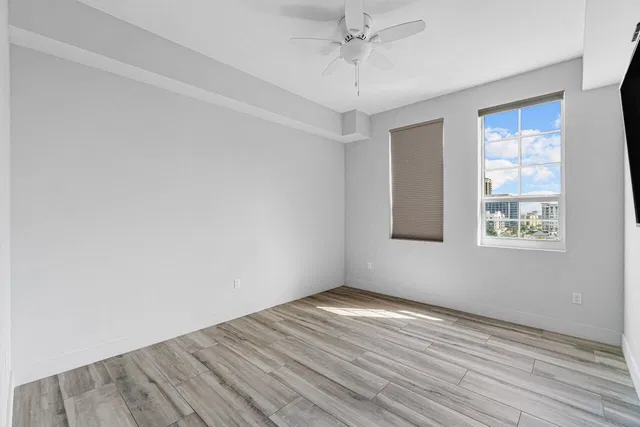 The Whitney Unit 807 photo 13