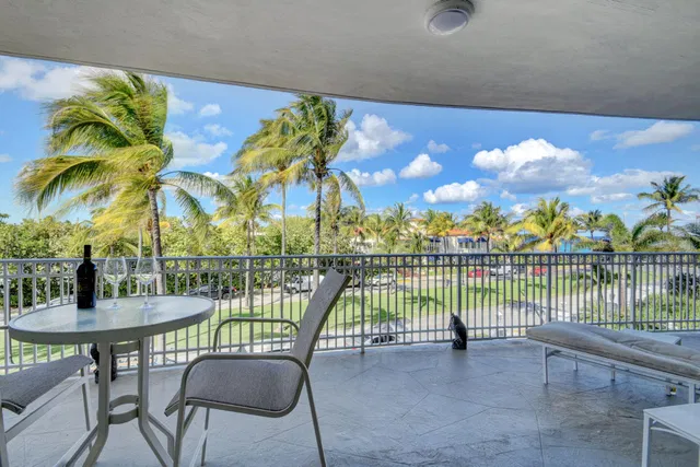 One Royal Palm Way Palm Beach Unit G3 photo 9