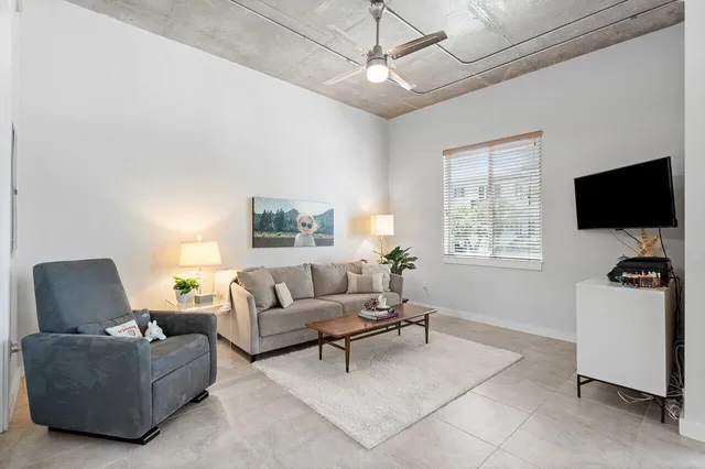 The Meridian Unit 207 photo 8