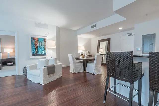 The Whitney Unit 530 photo 5
