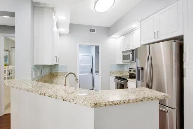 One City Plaza Unit 1111 photo 4