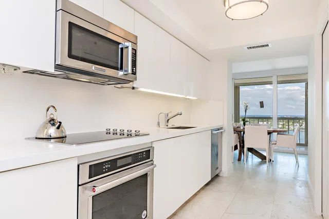 Waterview Towers Unit 1705 photo 6