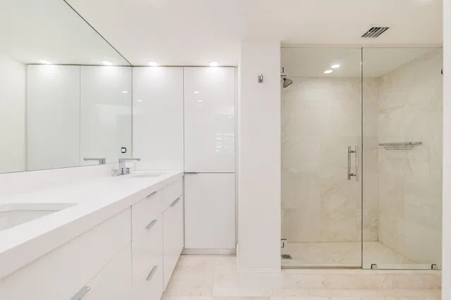 Waterview Towers Unit 1705 photo 8