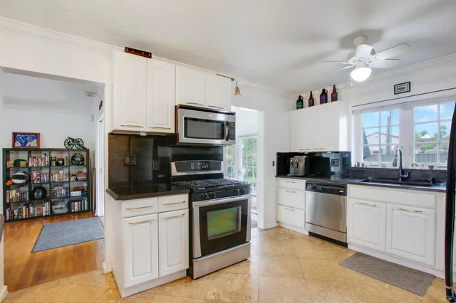 NOMAR West Palm Beach Residence photo 9
