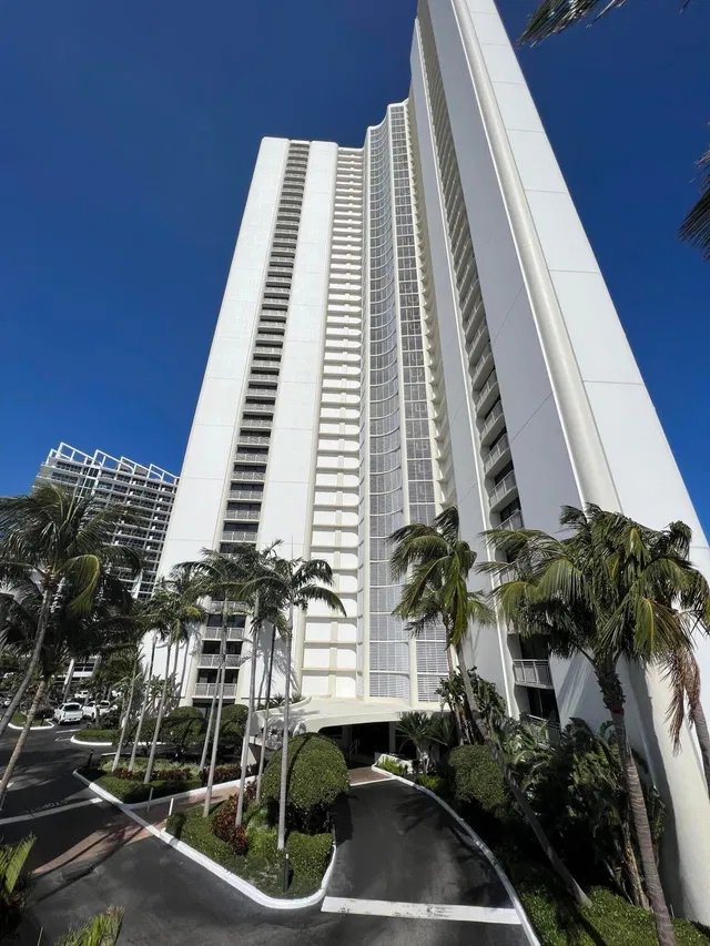 Tiara Singer Island Unit 33e photo 31