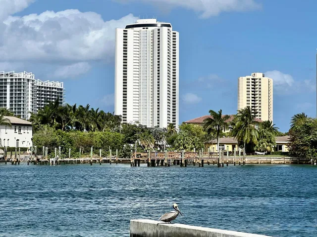 Tiara Singer Island Unit 33e photo 32