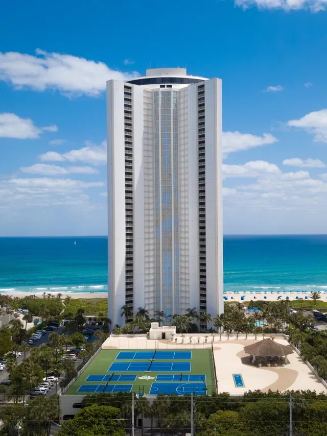 Tiara Singer Island Unit 33e photo 34