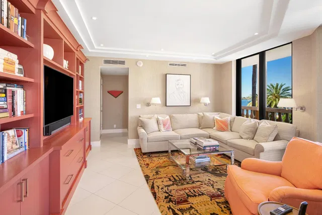 L'Ermitage Palm Beach Unit 206 photo 9