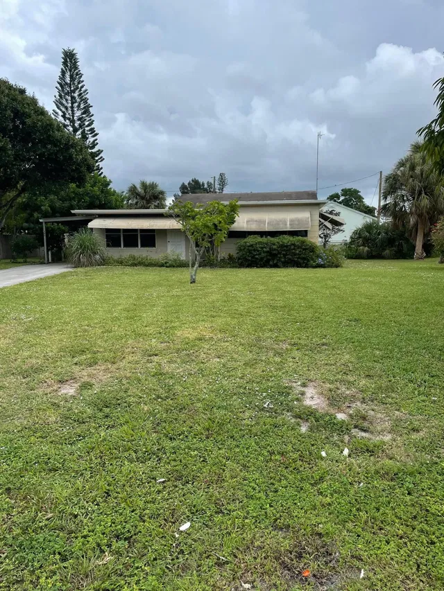 Residence photo 3
